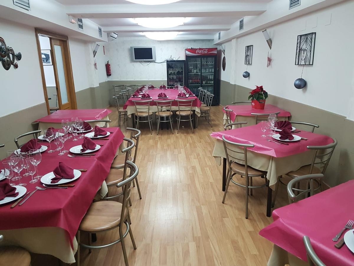 Hostal El Busto Теруэль Экстерьер фото