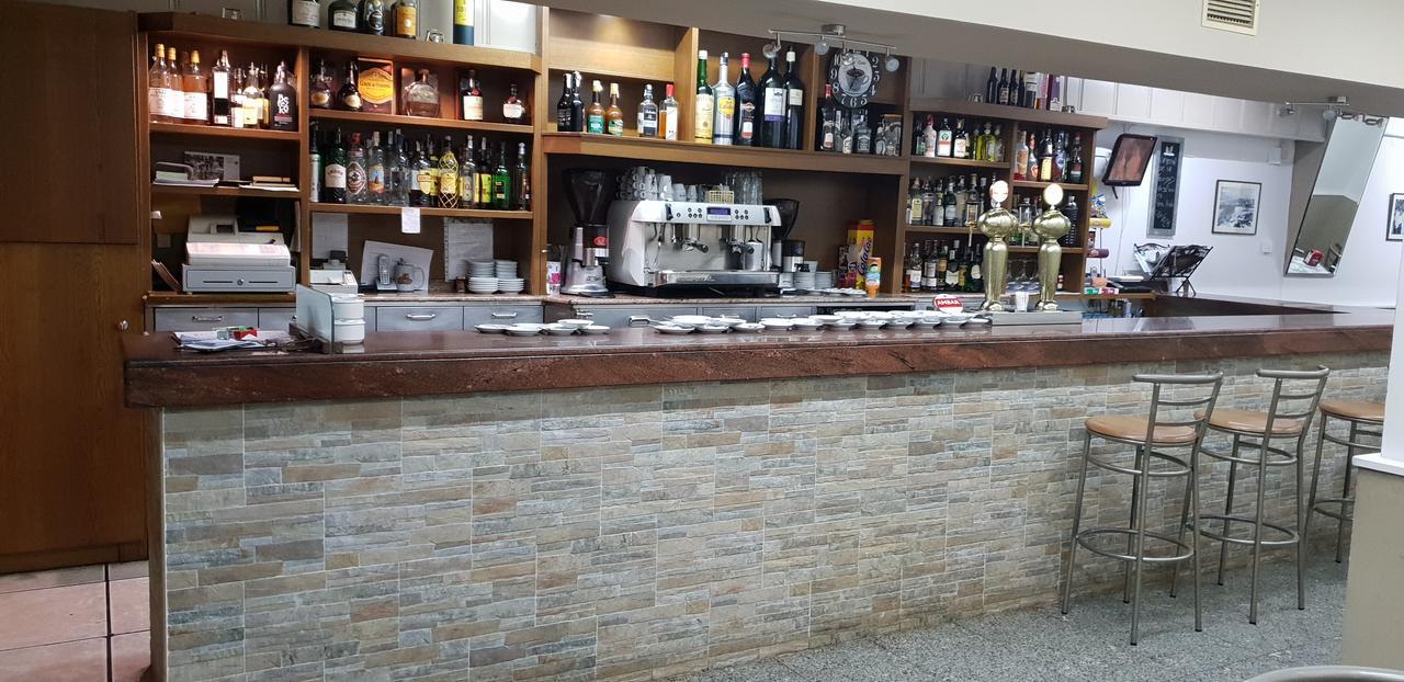 Hostal El Busto Теруэль Экстерьер фото